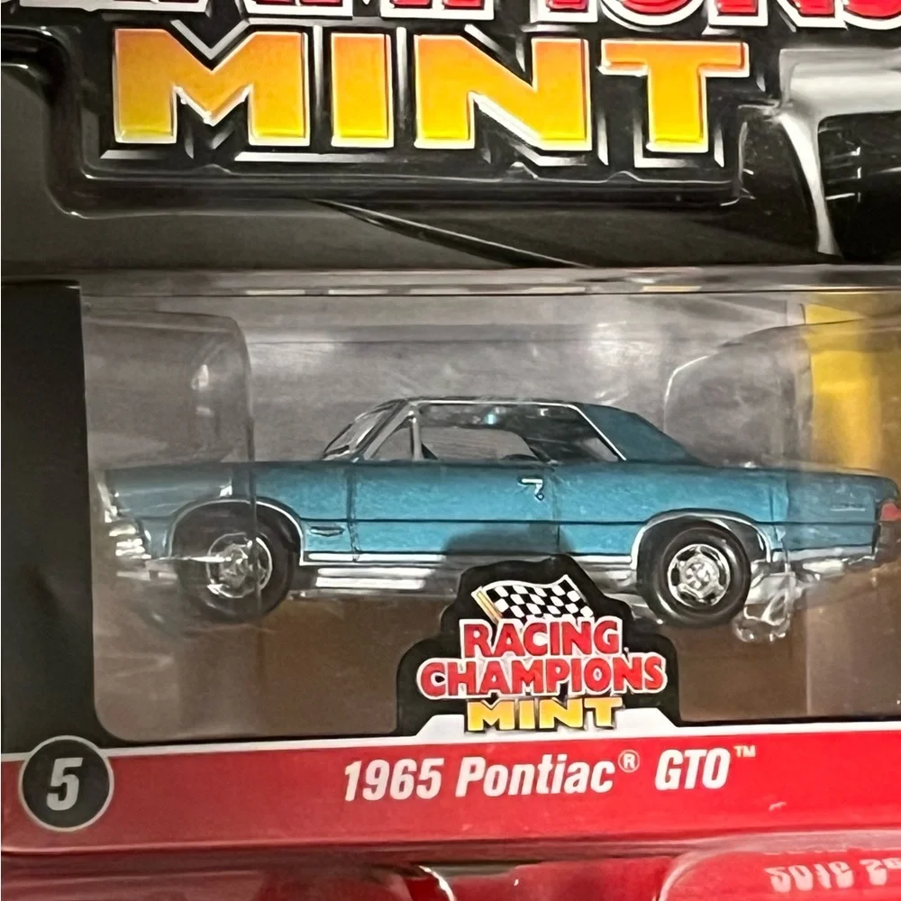 Racing Champions Mint 1965 Blue Pontiac GTO Die-Cast Collectible Car 2016